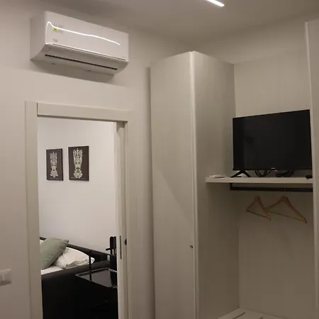 Vittoria's 4* Palermo